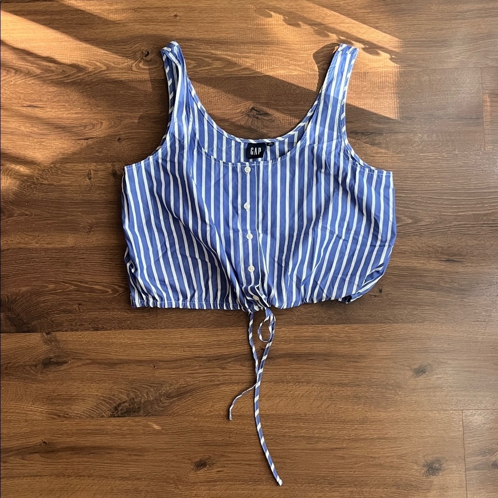 ✨ NEW Cinched-Hem Crop Top ✨ - Picture 2 of 10